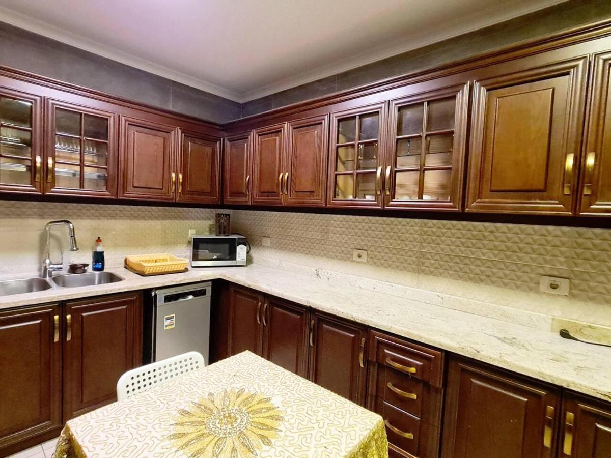 Spacious Executive Luxury With Balcony Apartment